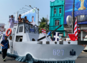 Lanal Lampung Hadir dalam Pawai Festival Krakatau XXXV, Tampilkan Model KRI Kerambit-627